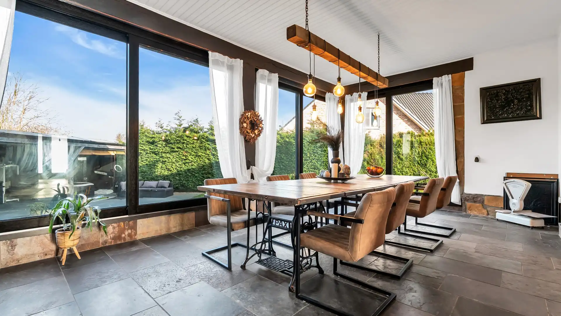 SFEERVOLLE KARAKTERWONING TE MAASMECHELEN MET 4 SLAAPKAMERS foto 15