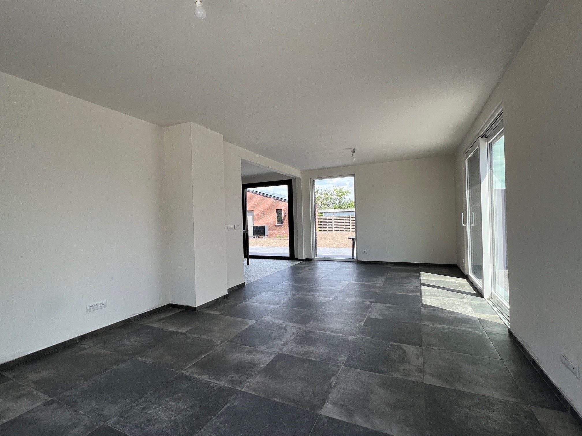 Energiezuinige nieuwbouwwoning met 2 slaapkamers en grote tuin. foto 4