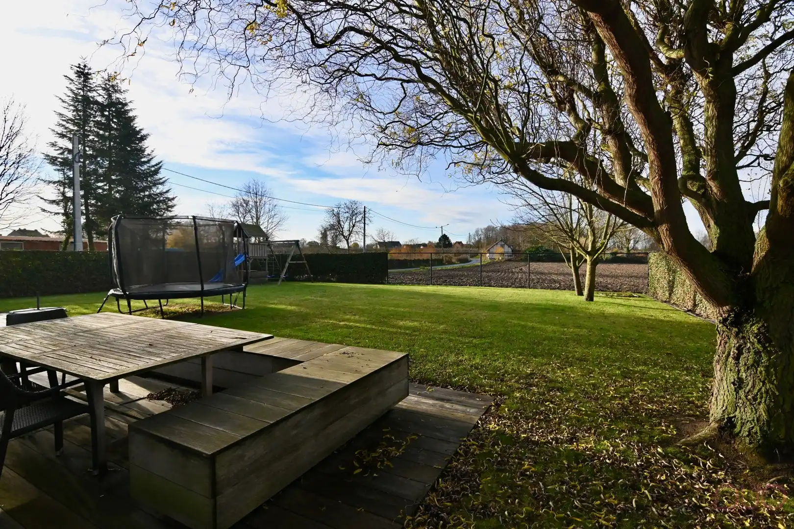 Ontdek ongeëvenaarde luxe en ruimte in deze prachtige villa in het rustige Herk-de-Stad. foto 36