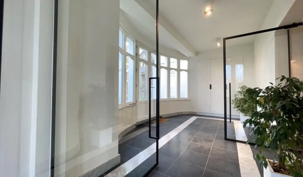 Gemeubelde kantoorruimte met diensten vlakbij het station van Mechelen foto 14