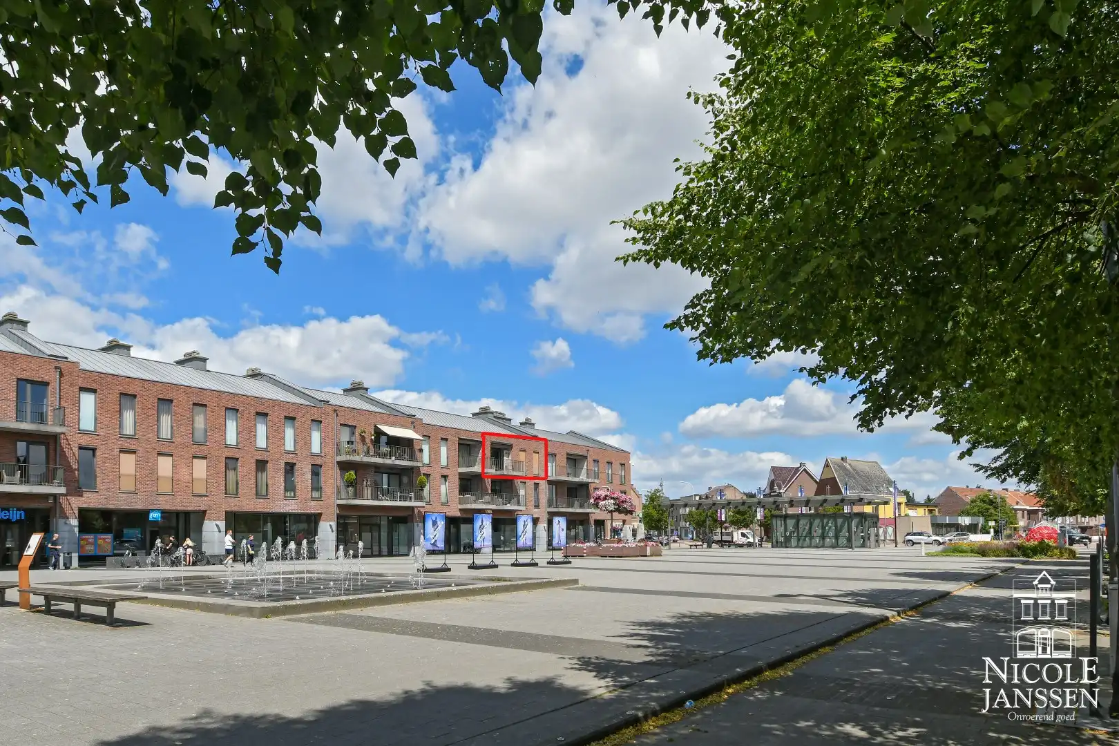 Instapklaar, verzorgd appartement met terras foto {{pictureIndex}}