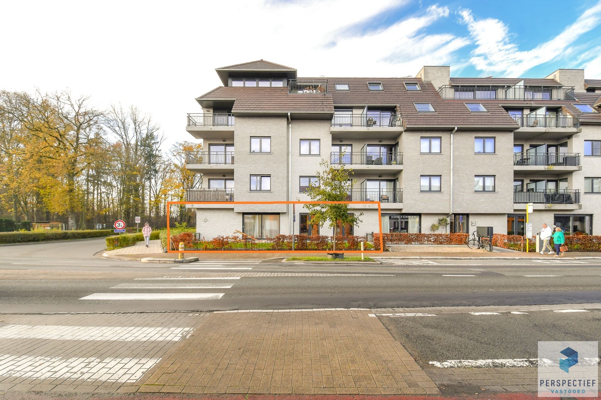 Strategisch gelegen handelsgelijkvloers op een zichtlocatie foto 5