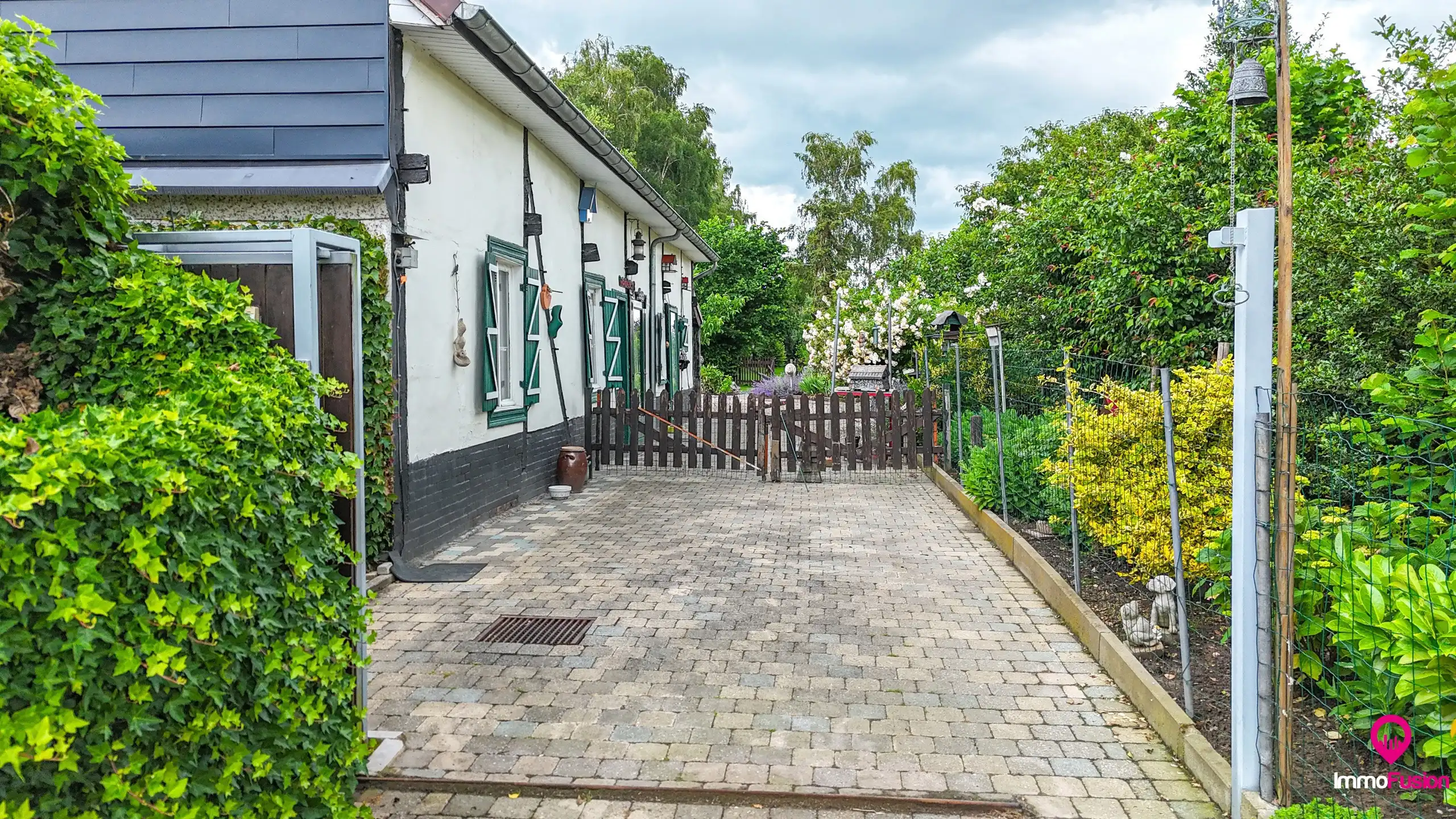 Charmante woning met 2 slpks op prachtig perceel van 68 are! foto 32