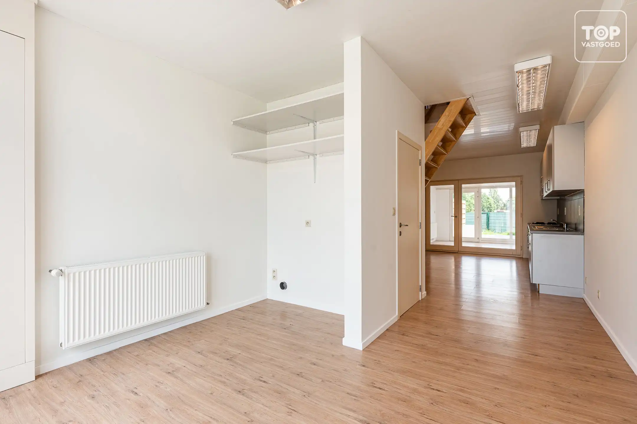 Instapklare woning met 3 slaapkamers en open zicht op de velden foto 3