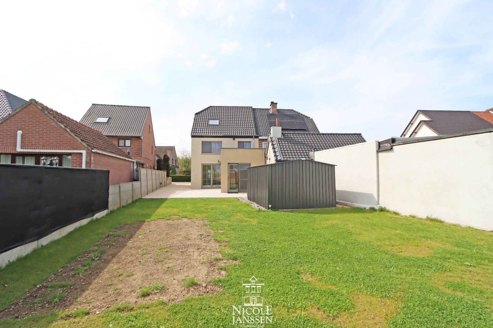 Gerenoveerd halfopen woning met 3 slaapkamers te Aldeneik te koop foto 24