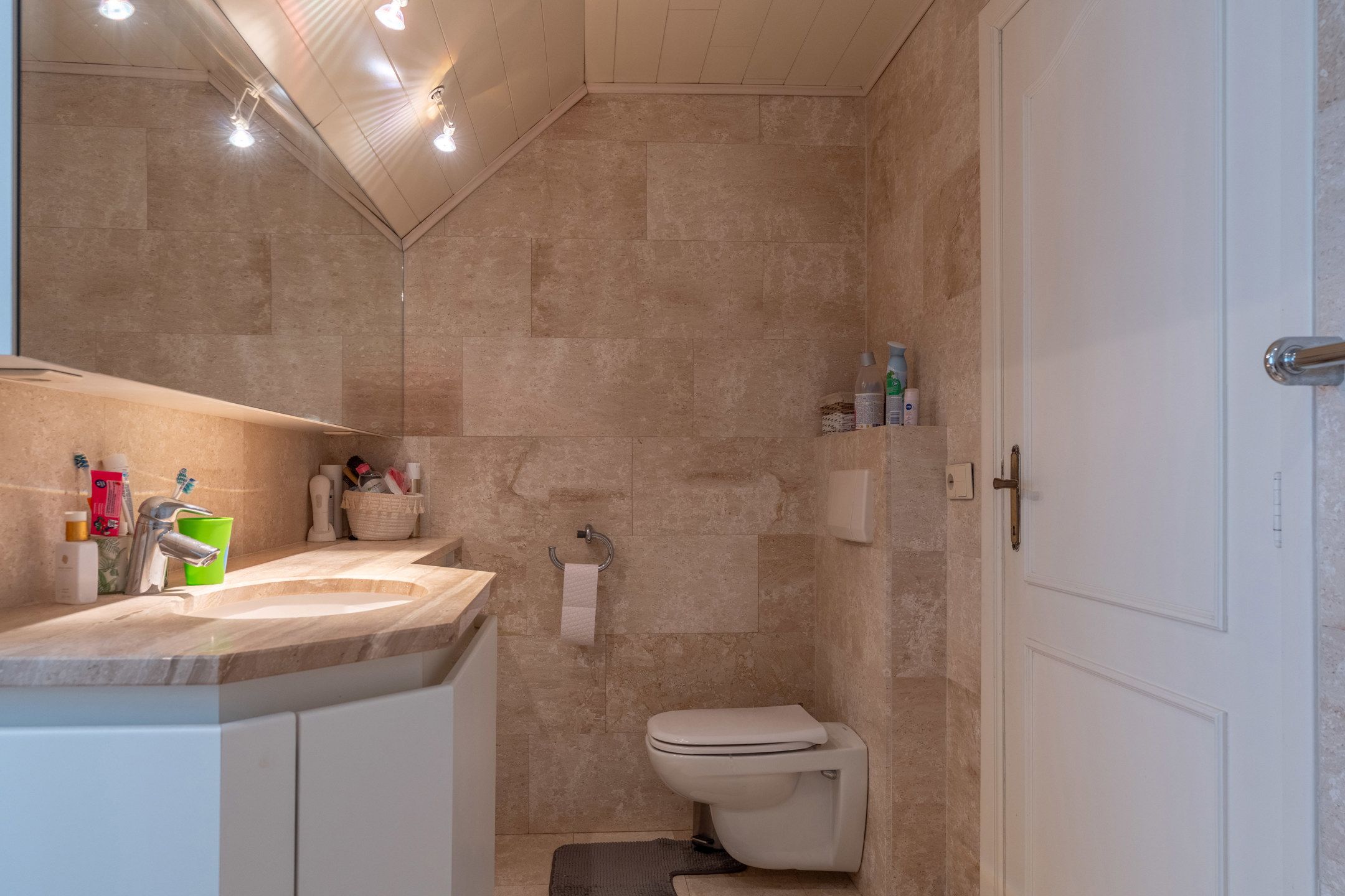 Ruime woning op gunstig gelegen perceel van 922 m² foto 27