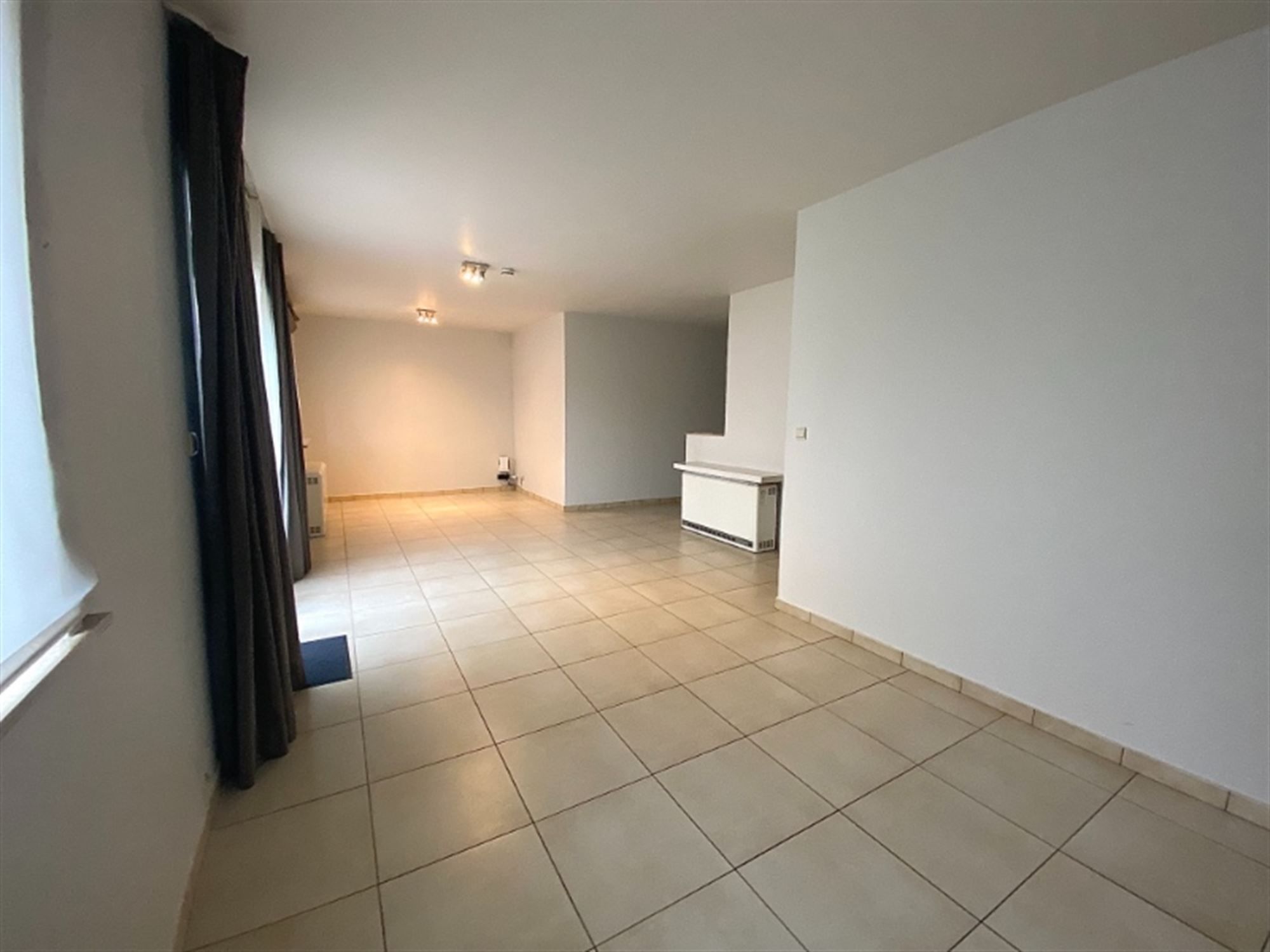 Gelijkvloers appartement met één slaapkamer foto 4