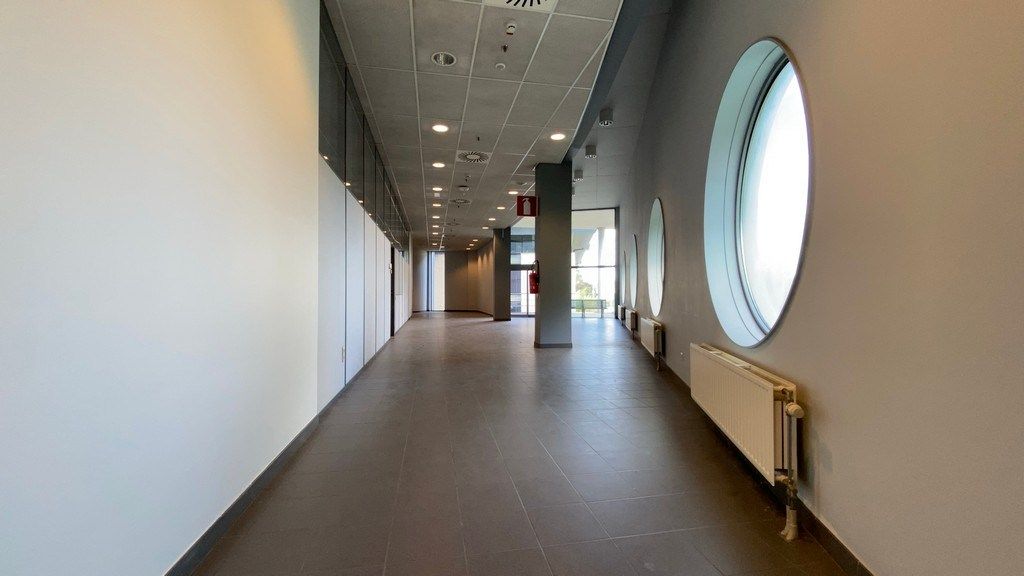 Kantoor met terras te huur nabij R8 in Kortrijk foto 7