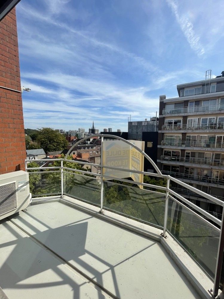Ruim appartement met 3 slaapkamers en garagebox in hartje Leuven foto 11