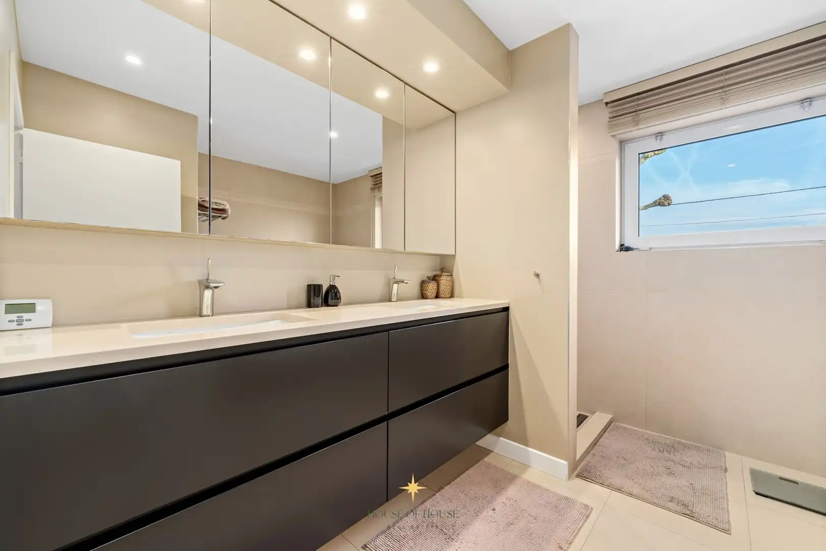 Prachtige villa met loods en serrecomplex op ± 2 HA te Laarne zonder bedrijfsovername foto 20