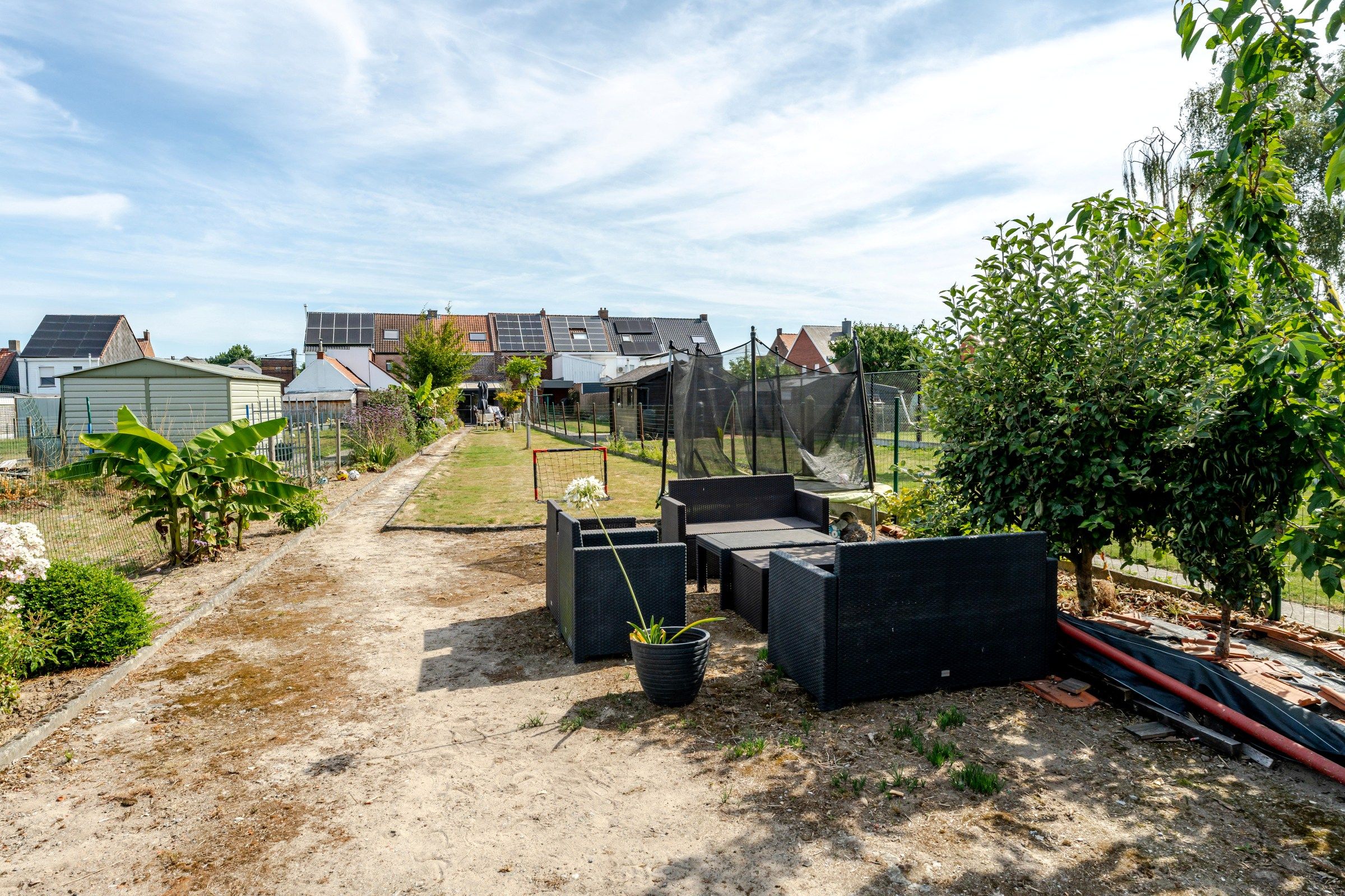 RUIME WONING MET TUIN EN GARAGE foto 14