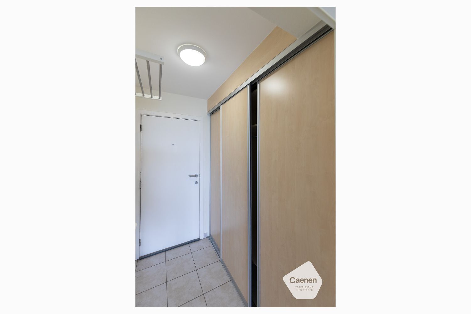 Goed onderhouden studio met ruim terras en mooi zicht op de Simliduinen foto 6