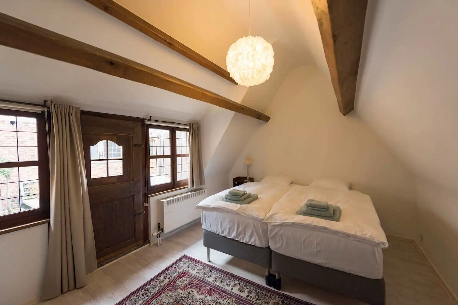 2-slaapkamerappartement met uniek zicht op de Kathedraal – historisch centrum Antwerpen foto 11