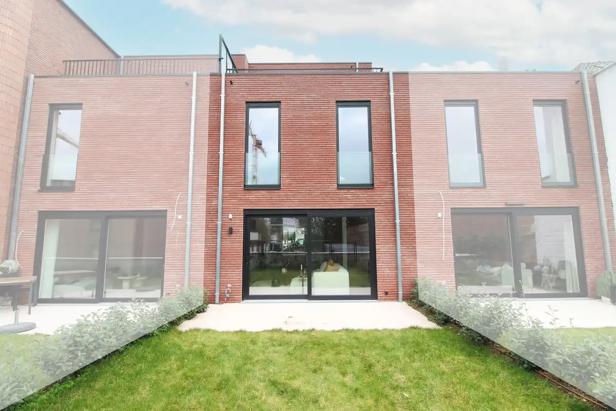 Moderne stadswoning met tuin en dakterras in hartje Kortrijk foto 22