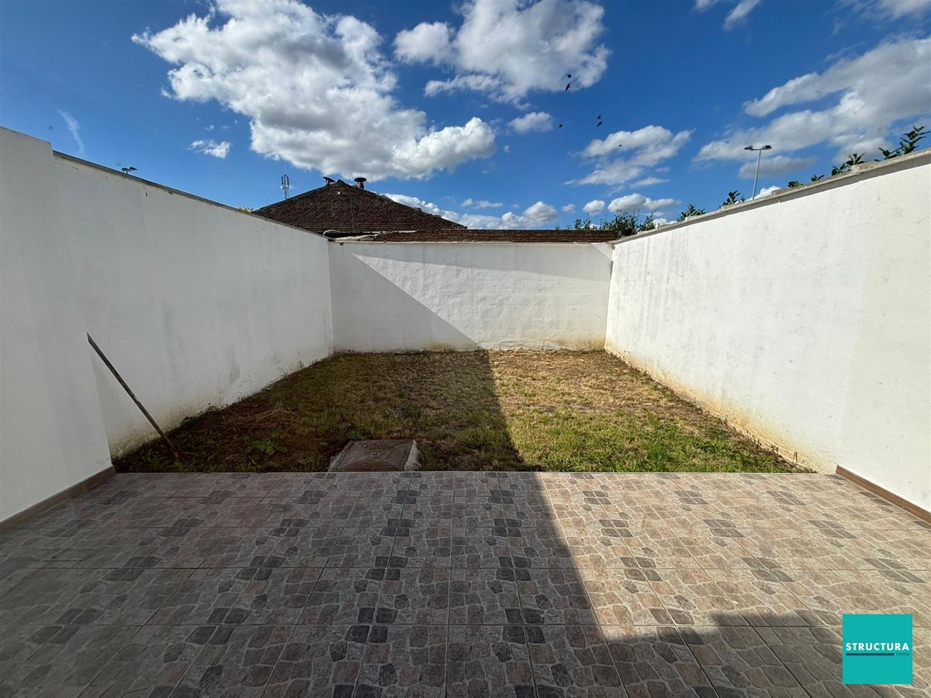 Volledig gerenoveerde, ruime woning met vlotte bereikbaarheid! foto 2