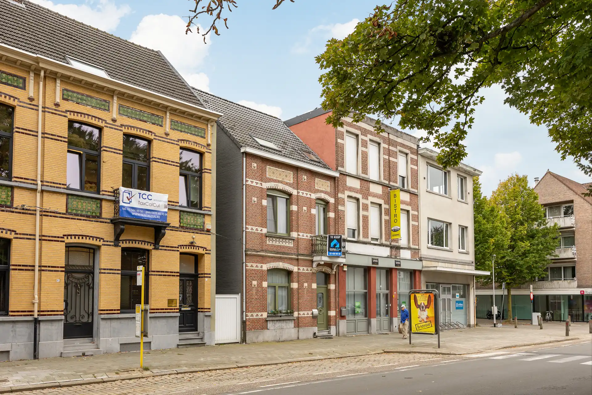 Ruime herenwoning met 5 slaapkamers en praktijk in centrum foto 2