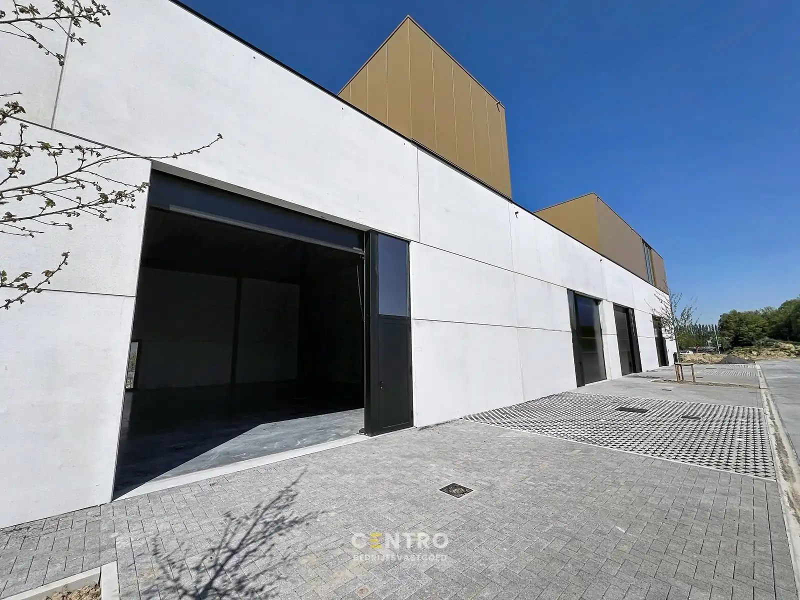 Nieuwbouw casco KMO-unit met kantoorruimte bovenop de loods en mogelijkheid tot prachtig dakterras ! foto 3