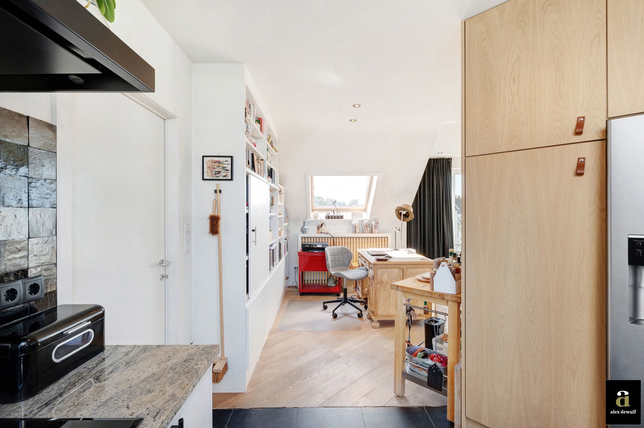 Ruim en licht dakappartement met westterras te Duinbergen foto 18