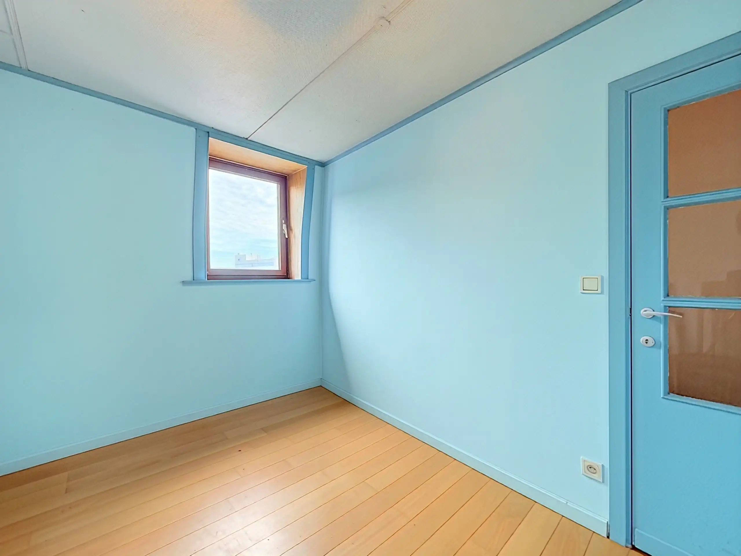 Woning te koop in Harelbeke met 2 slaapkamers en tuin foto 4