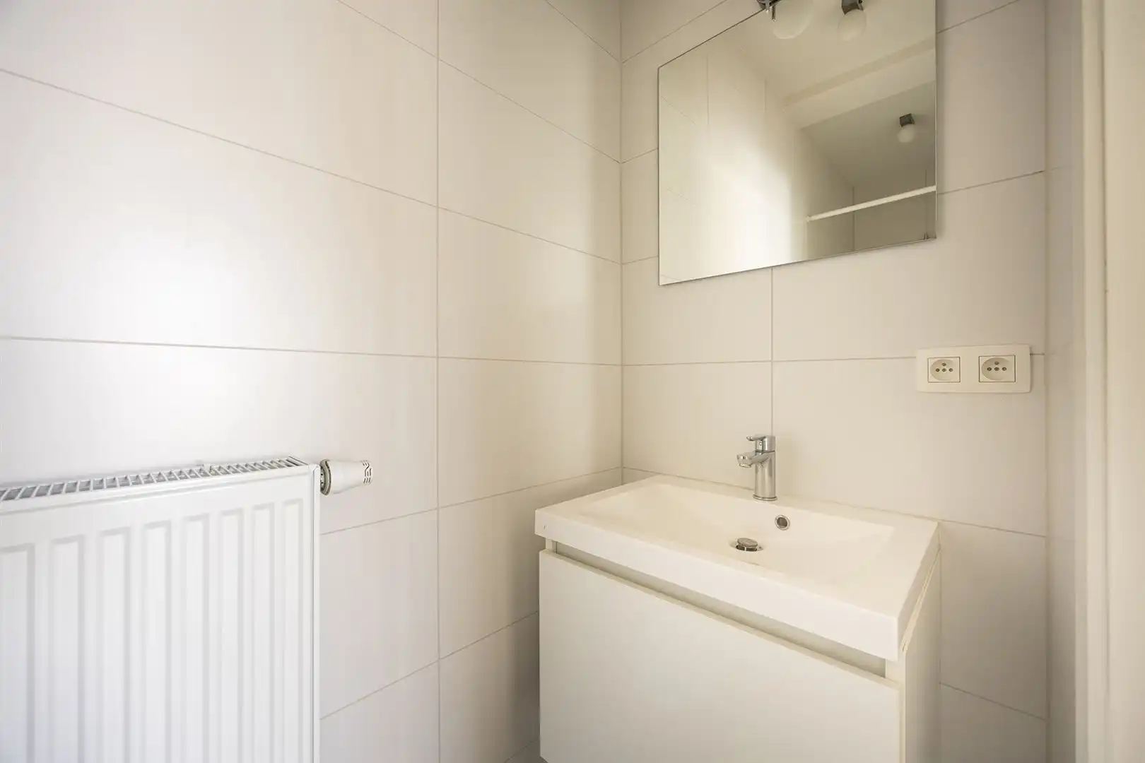 TOPLIGGING in het hart van de stad!! Studio-appartement mét terras! foto 8