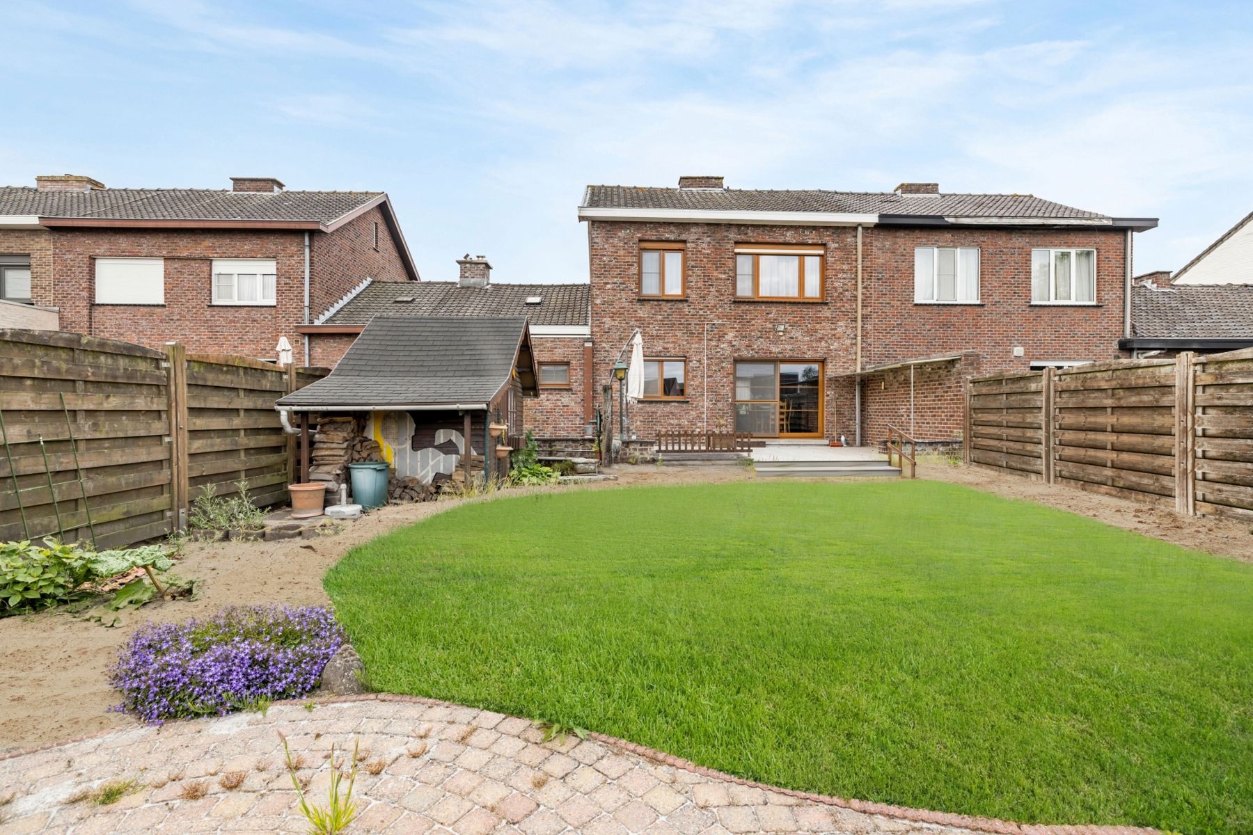 Hoofdfoto van de publicatie: Op te frissen woning 4 slaapkamers