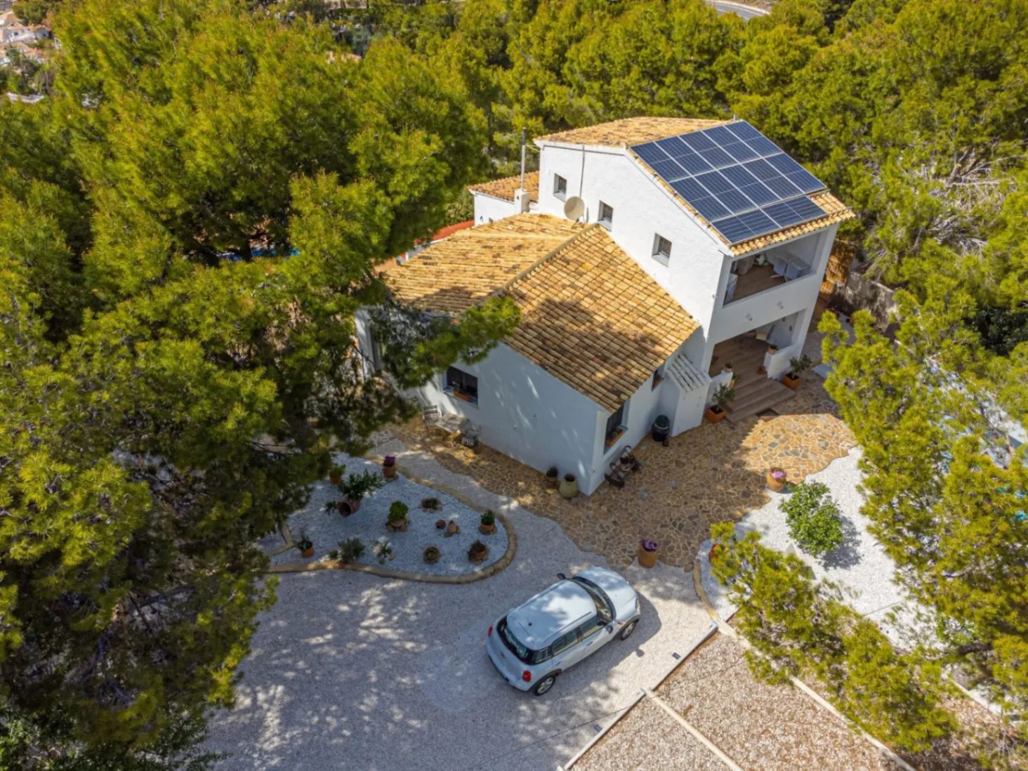 Exclusieve instapklare villa met zwembad en gastenverblijf in Altea foto 24