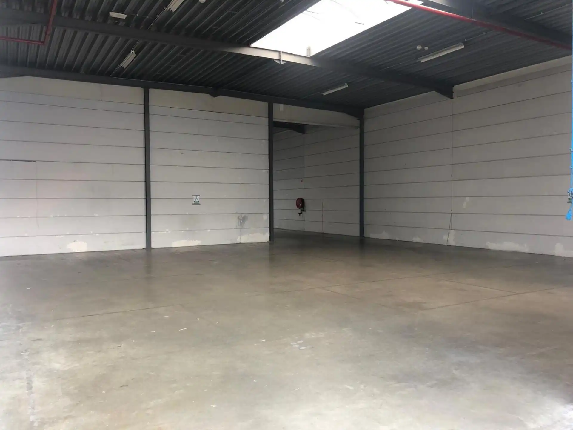 Magzijn met kantoor te Mechelen-Zuid foto 12