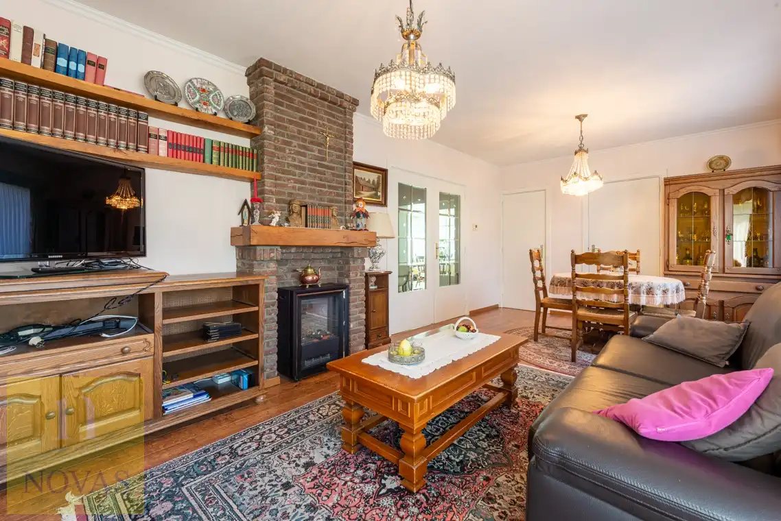 Op heel fijne locatie, 4 slaapkamers, 10are30ca, aan rand van het centrum foto 14