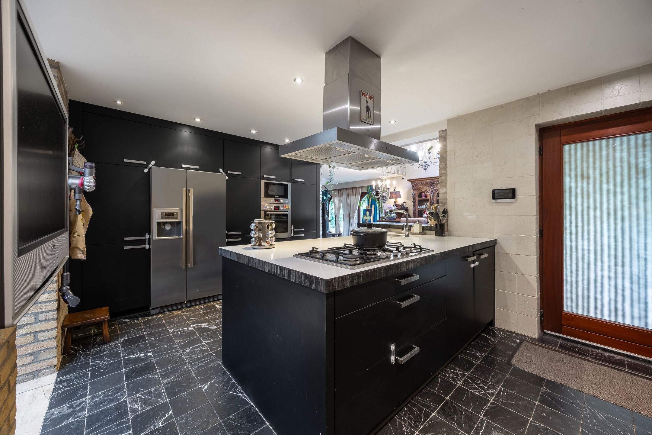 Woning met bijgebouw op groen domein van 3.905 m2 foto 17