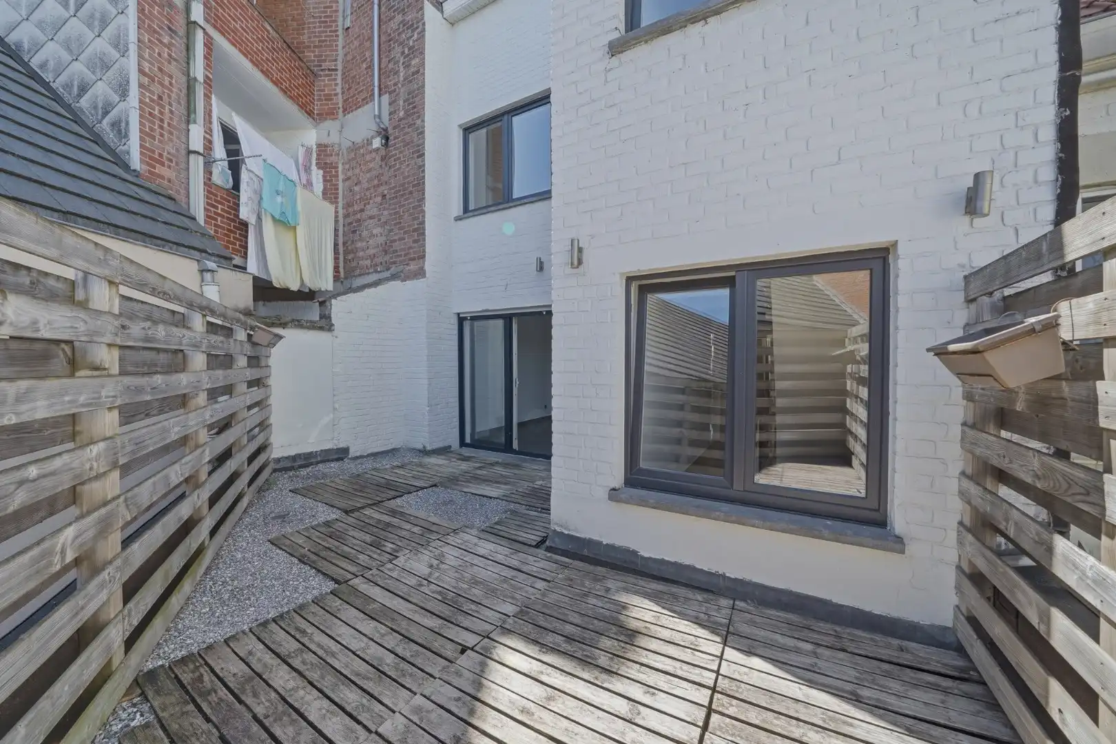 Volledig gerenoveerde bel-étage met ruime garage te Oostende foto 9