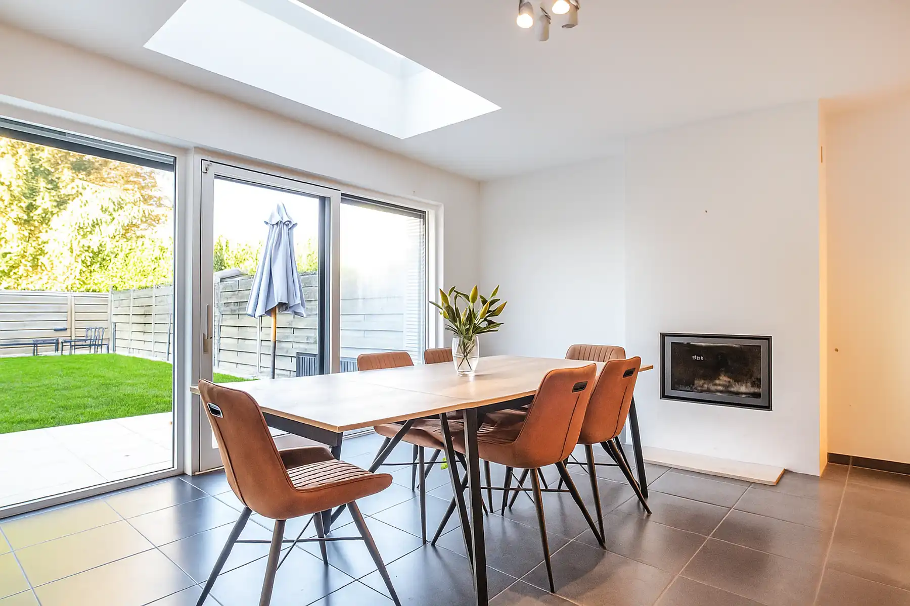 Instapklare, brede woning met uniek groen uitzicht foto 8