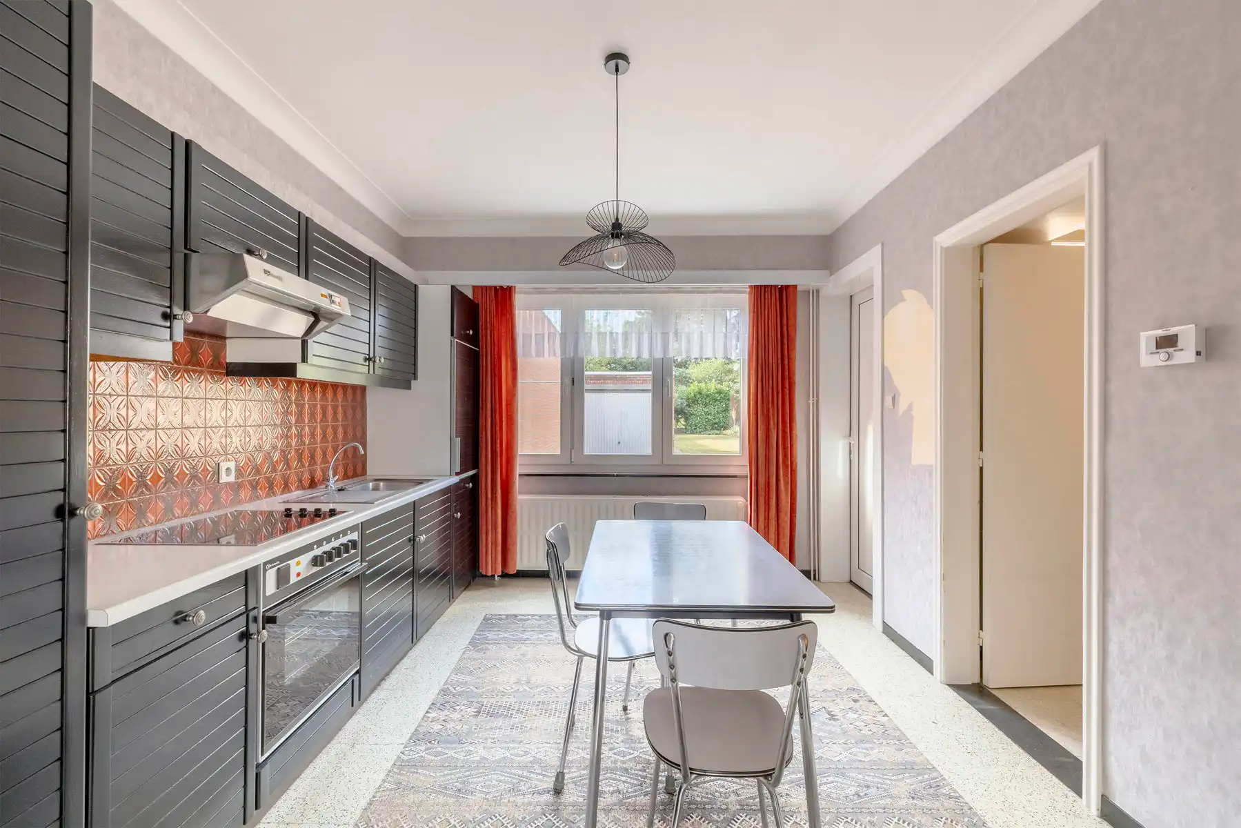 Renovatieproject met 3 slaapkamers, garage en tuin 800 m² foto 15