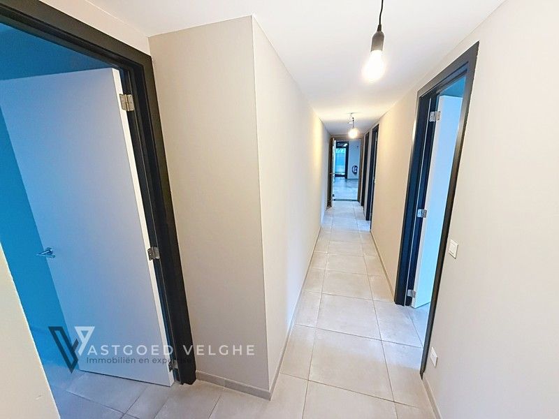 Gelijkvloers appartement met 2 slaapkamers en 2 terrassen gelegen in het centrum van Mechelen-aan-de-Maas foto 12