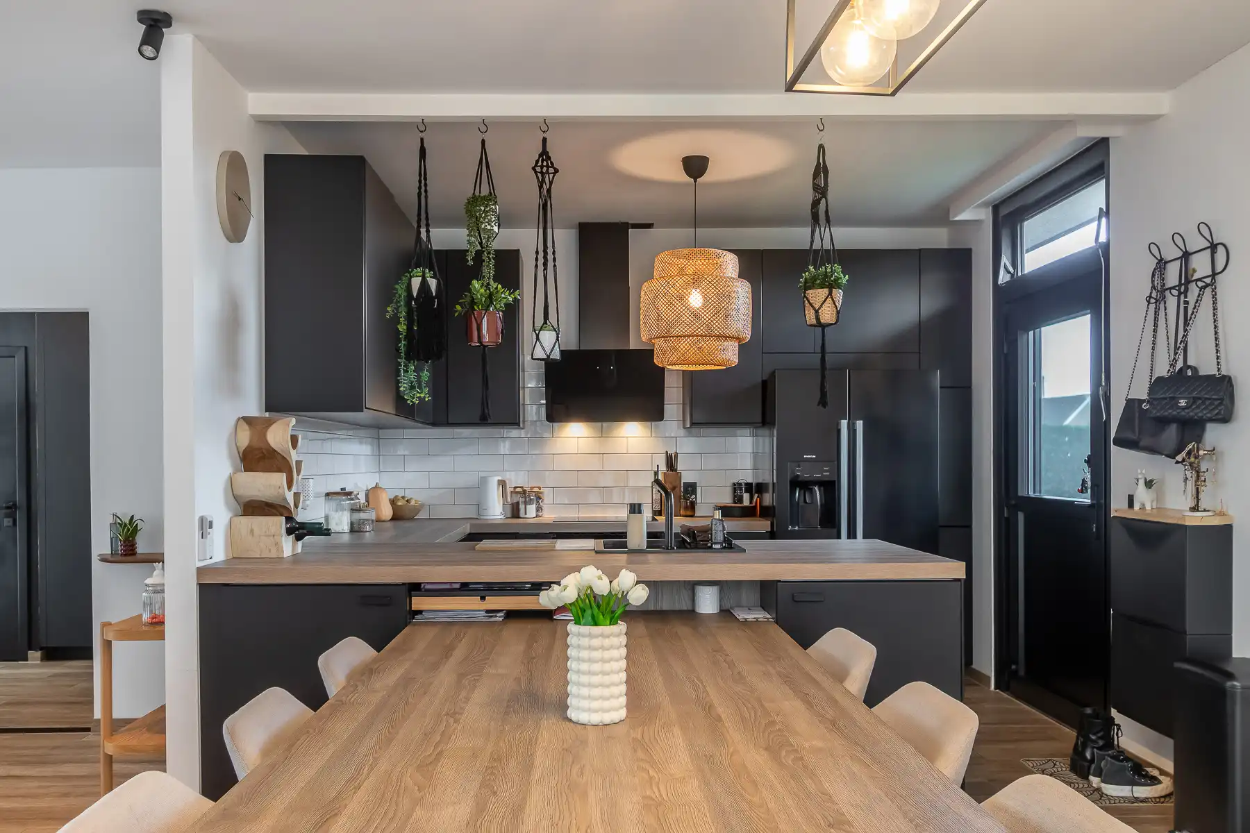 Gerenoveerde en instapklare gelijkvloers woning met 3 slaapkamers en garage  foto 9