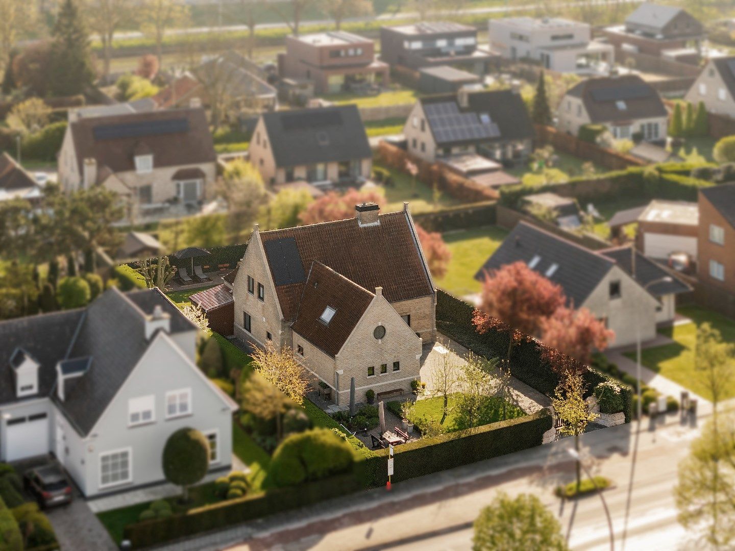 Uitstekend onderhouden villa te Ieper. Opp: 871m². foto 2