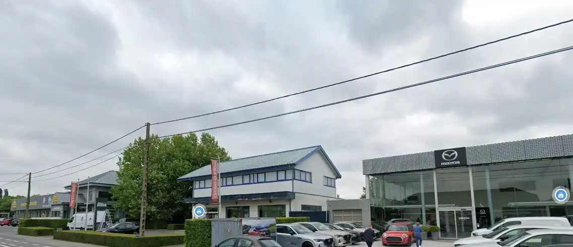 COMMERCIEEL PAND OP TOPLIGGING IN KUURNE NAAST CARDOEN EN MAZDA foto 6