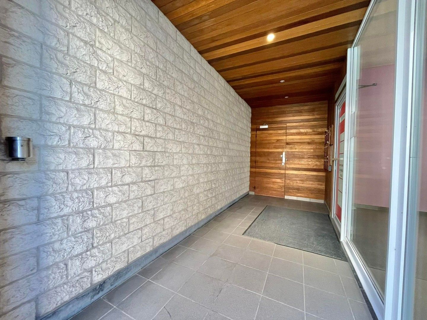 Studio in de dakverdieping met aparte badkamer foto 8