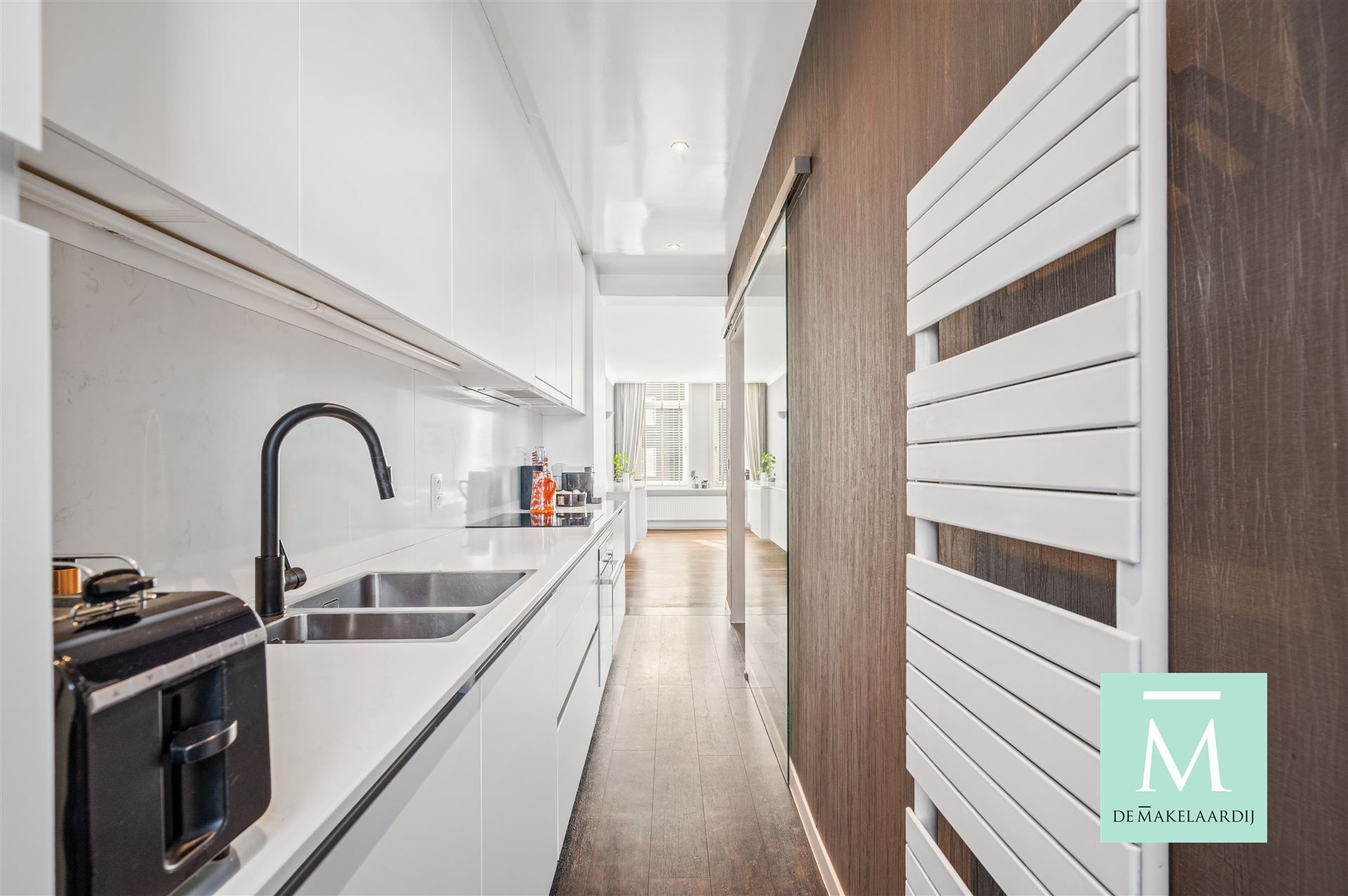 Prachtige handelswoning met overdekte garage nabij de vaart te Mechelen foto 11