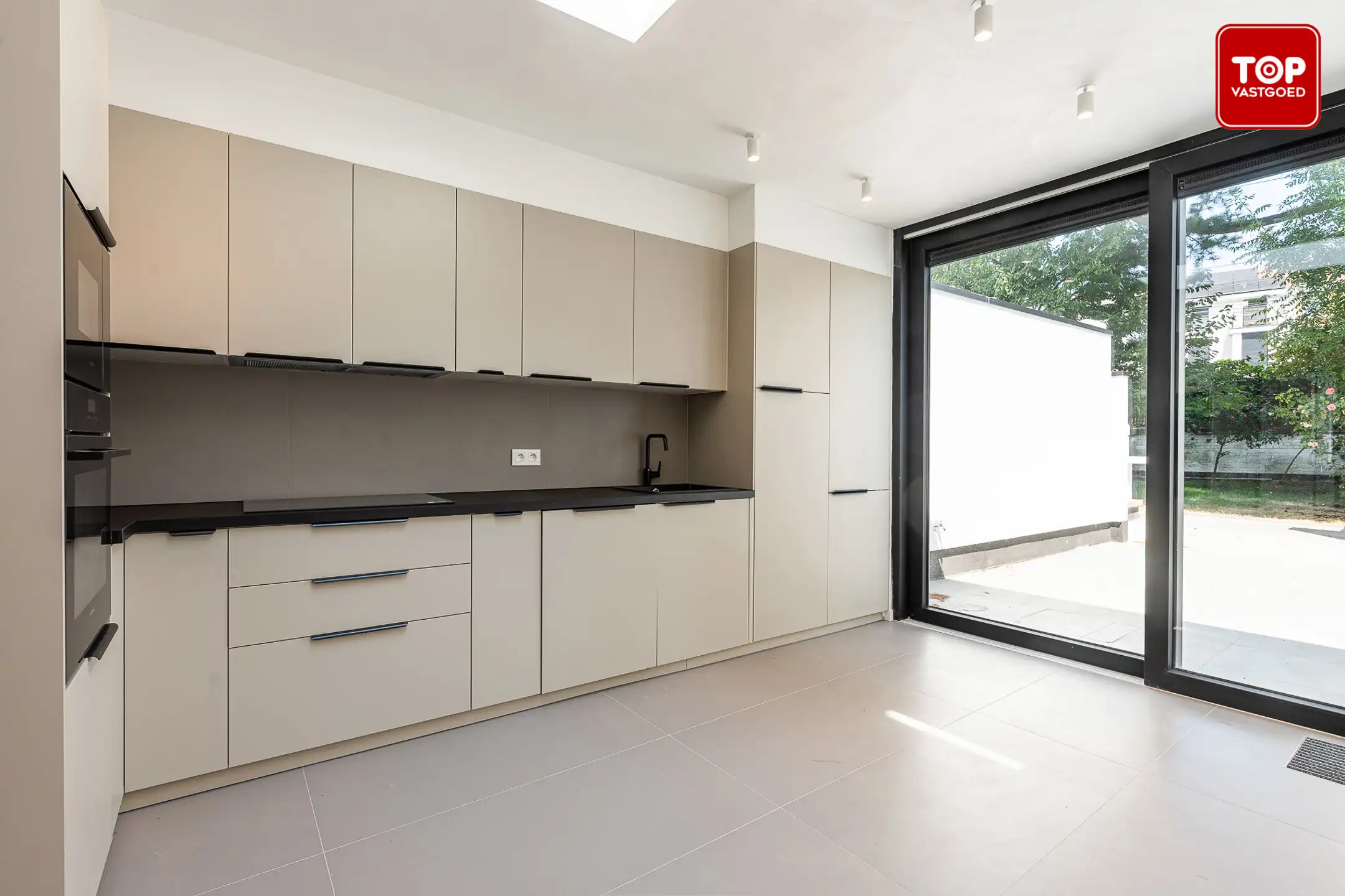 Totaal gerenoveerde woning (EPC A+) met 3 slaapkamers en tuin.  foto 10