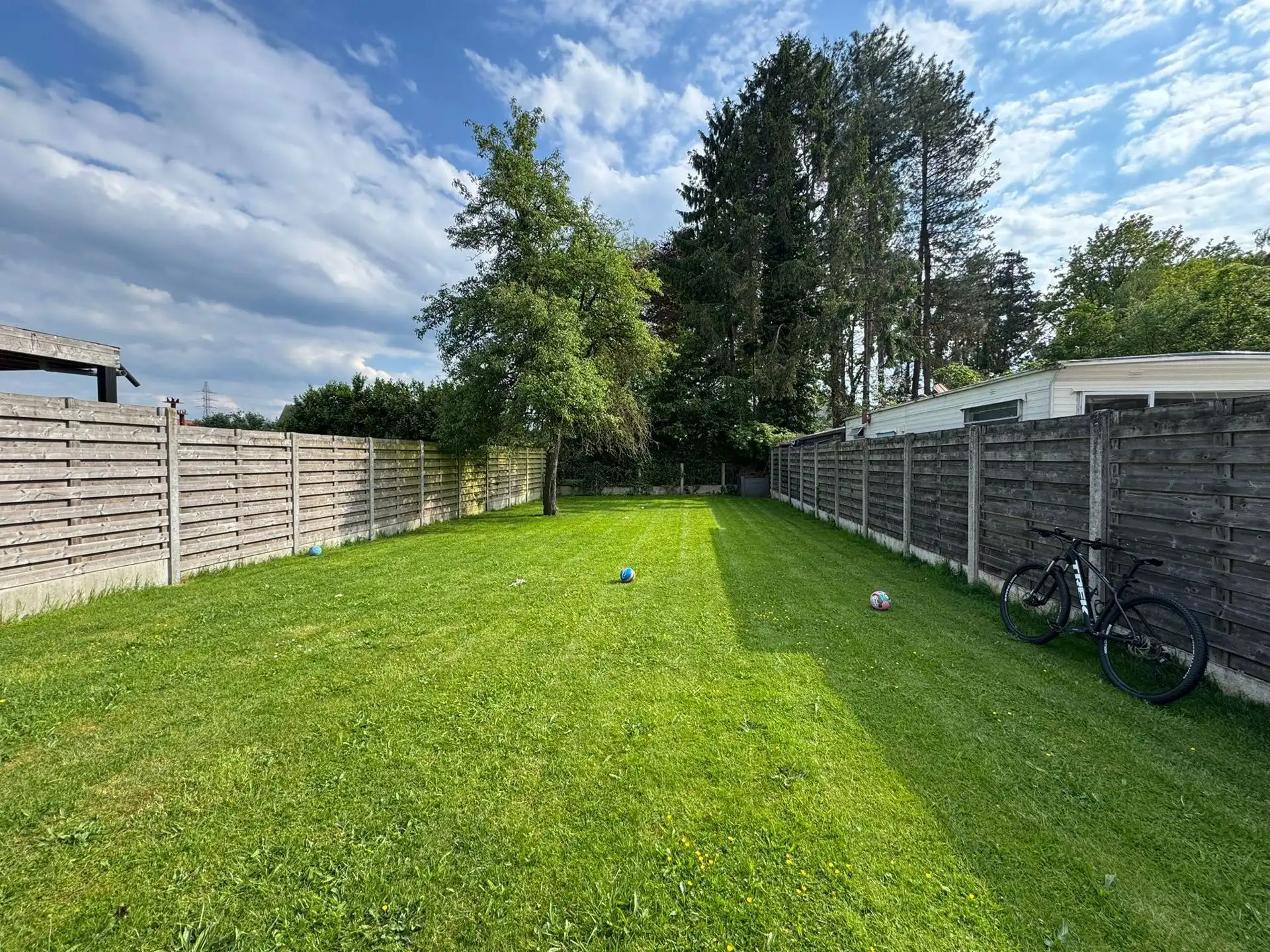 Recent gerenoveerde woning met 2slpk en ruime tuin foto 12