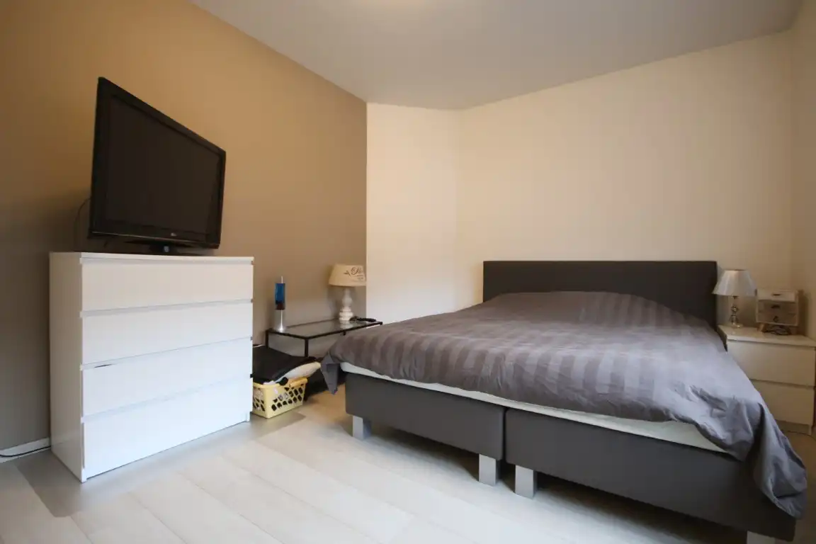 Zeer gunstig gelegen rijwoning met ruime tuin dichtbij het centrum van Sint-Truiden foto 5