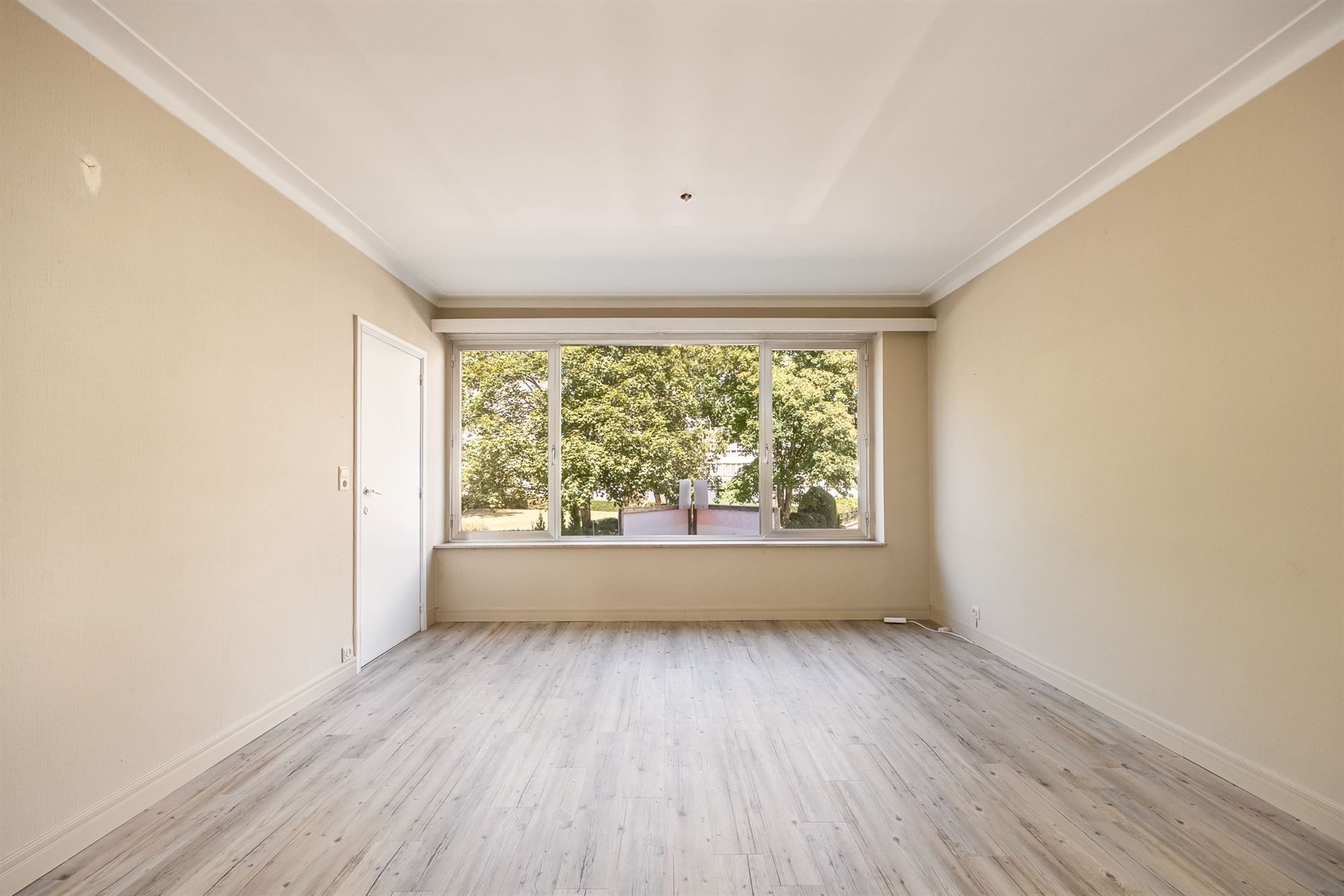 Op te frissen appartement met zuidgericht terras foto 2