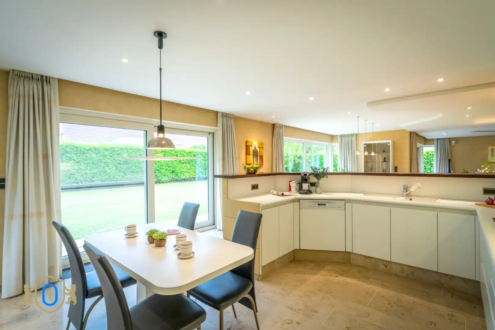 Vrijstaande 4-slpkr woning met tuin & garage foto 16
