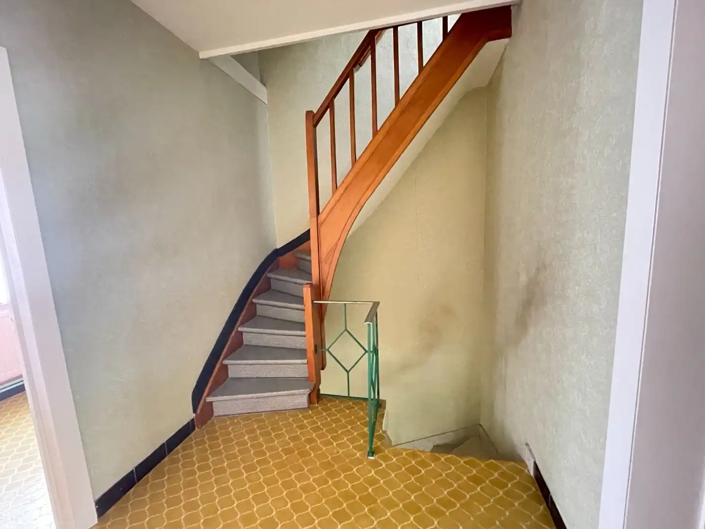 Rijwoning met topligging in Oostende foto 8