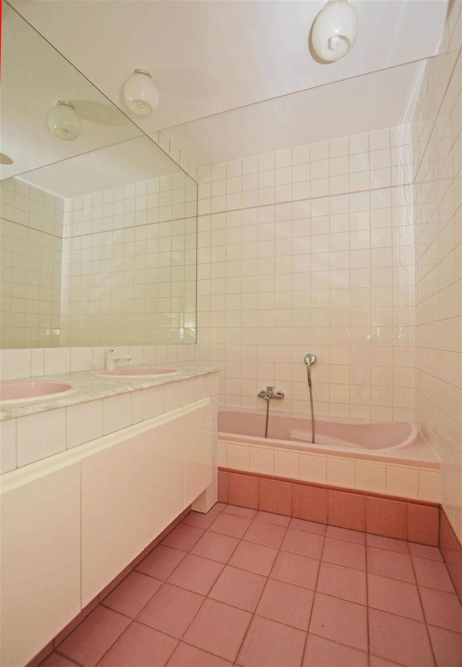 Aangenaam ruim appartement op toplocatie foto 12