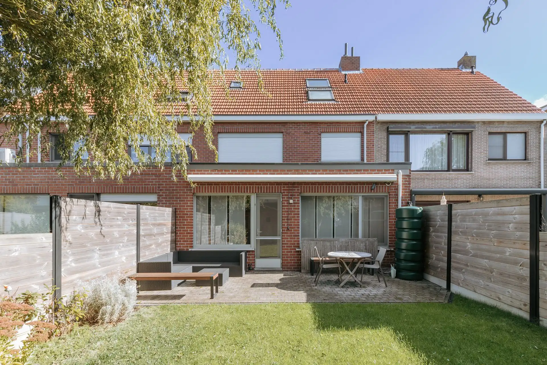 Gezinswoning met vier slaapkamers + tuin en garage foto 19