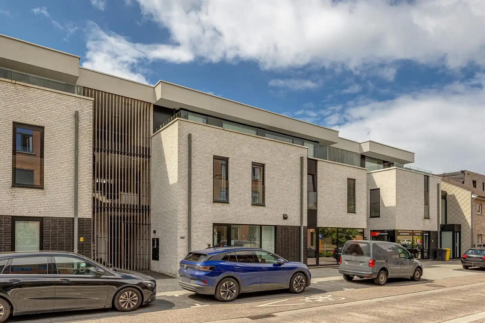 Comfortabel wonen in 2-slpk app. met ruim terras en parking! foto {{pictureIndex}}