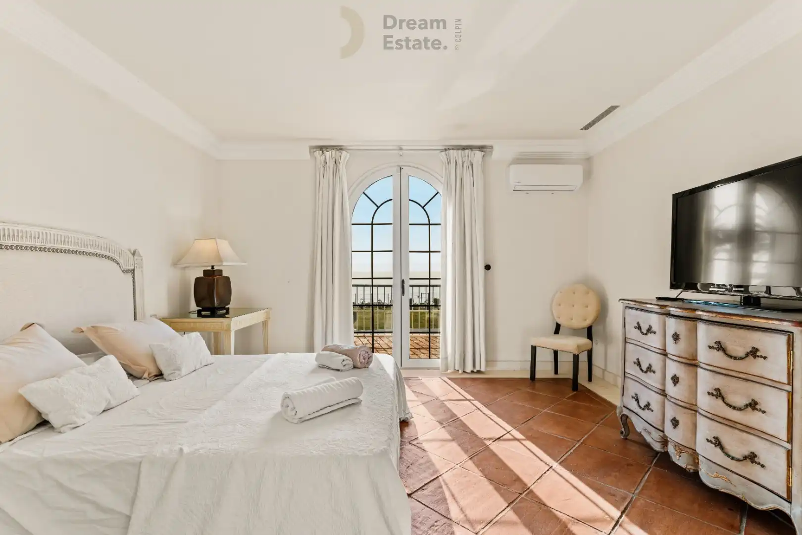 Eerste lijn strand villa in El Paraíso Barronal, Estepona. foto 8