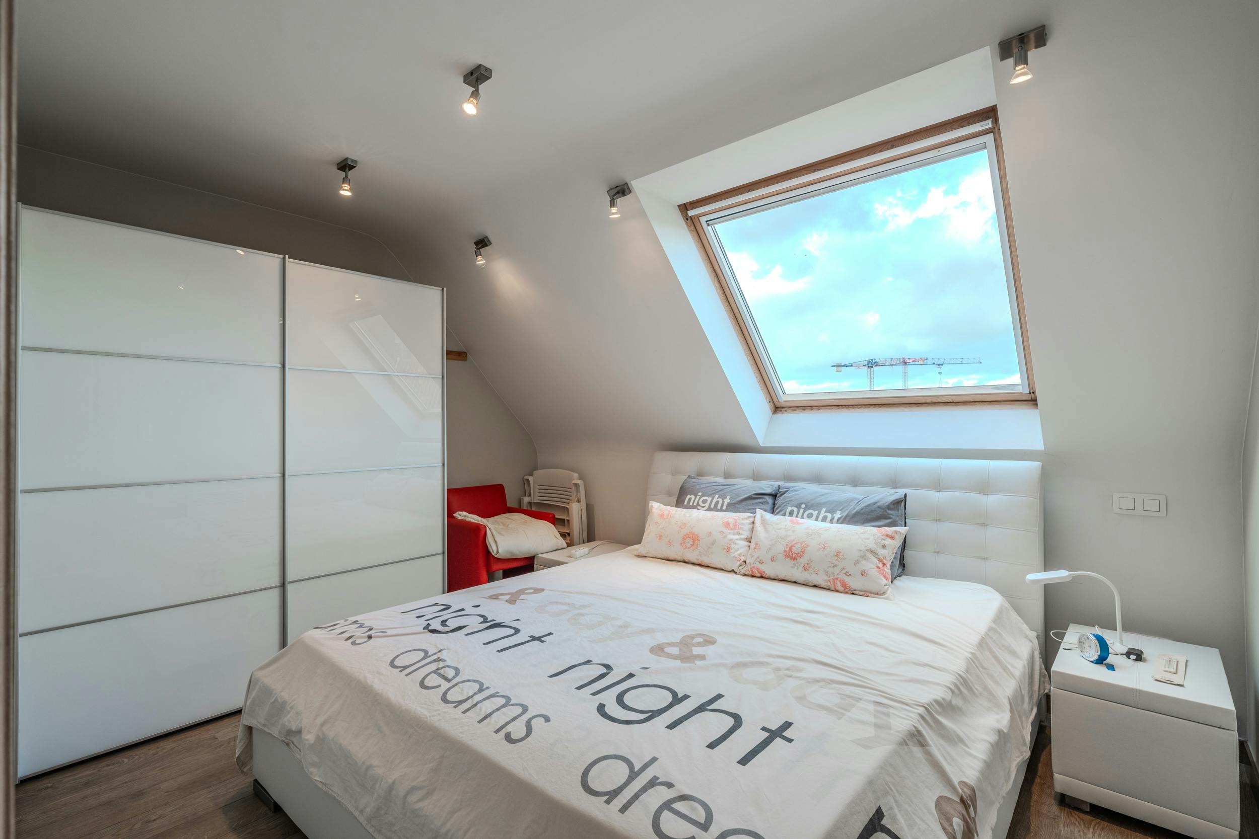 Prachtig duplexappartement met 2 volwaardige slaapkamers foto 13