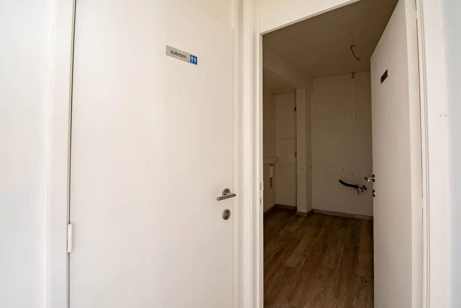 Veelzijdig Commercieel Gelijkvloers in de Dorpskern van Zandhoven foto 7